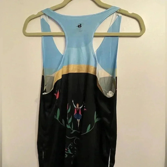 Elsa Disney Frozen running tank like new XL - Picture 3 of 4